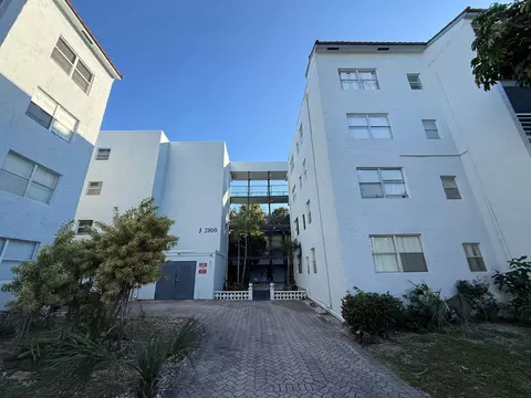 2800 Somerset Dr #304J, Lauderdale Lakes, FL 33311