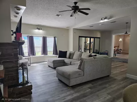 Living - 211 NE 3rd Ter, Williston, FL 32696 photo 2 of 11