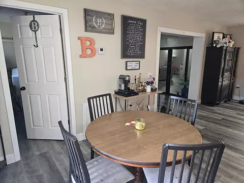 Entry Way - 211 NE 3rd Ter, Williston, FL 32696 photo 2 of 2