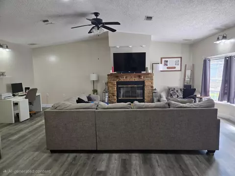 Living - 211 NE 3rd Ter, Williston, FL 32696 photo 4 of 11