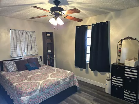 Bedroom - 211 NE 3rd Ter, Williston, FL 32696 photo 3 of 8