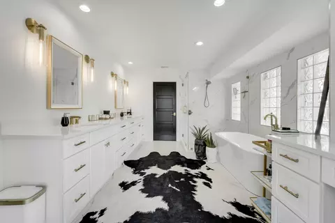 Bath - 4290 SE Whiticar Way, Stuart, FL 34997 photo 3 of 7
