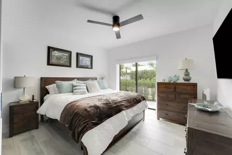 Bedroom - 4290 SE Whiticar Way, Stuart, FL 34997 photo 4 of 7