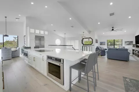 Kitchen - 4290 SE Whiticar Way, Stuart, FL 34997 photo 6 of 8