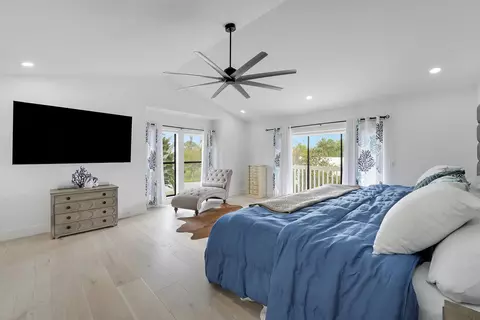 Bedroom - 4290 SE Whiticar Way, Stuart, FL 34997 photo 1 of 7