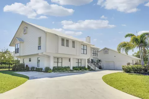 Exterior - 4290 SE Whiticar Way, Stuart, FL 34997 photo 1 of 10