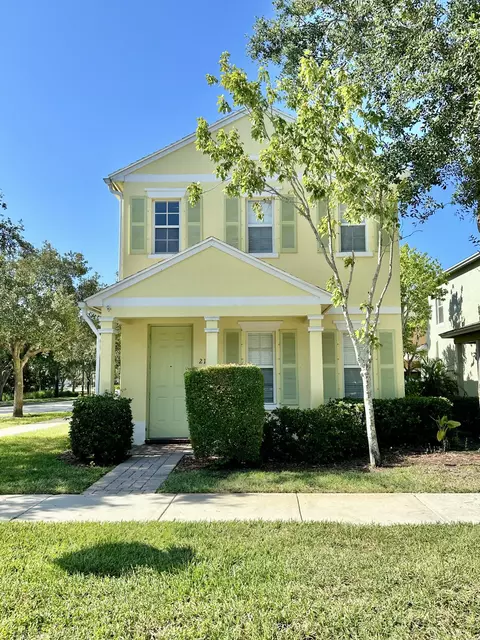 2143 SE Se Bell Isle Drive Dr, Port St Lucie, FL 34952