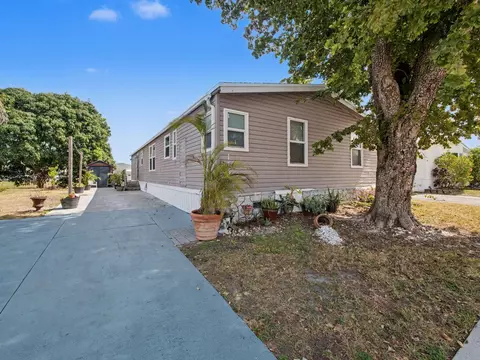 1700 SW 66th Ave, Boca Raton, FL 33428