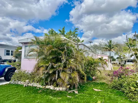 305 NW 50th Ct, Pompano Beach, FL 33064