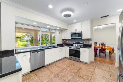 1040 Renmar Dr, Plantation, FL 33317