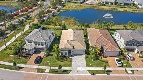 10772 Northbrook Cir, Palm Beach Gardens, FL 33412