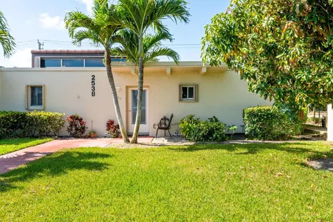 2538 Boundbrook Dr S #140, Palm Springs, FL 33406