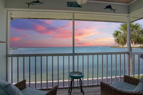 1177 Bayshore Dr #207, Fort Pierce, FL 34949
