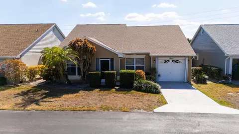 376 NW Sherry Ln, Port Saint Lucie, FL 34986