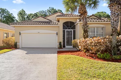 333 NW Springview Loop, Port Saint Lucie, FL 34986
