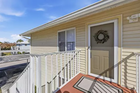 205 SE Village 205 Dr #205, Port Saint Lucie, FL 34952