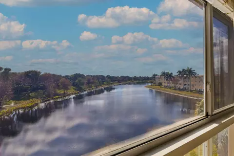 5746 Crystal Shrs #402, Boynton Beach, FL 33437