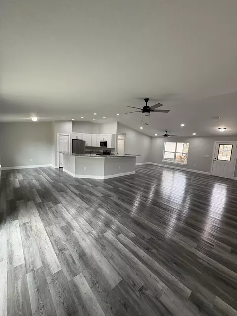 Living - 2897 NW 37th Ave, Okeechobee, FL 34972 photo 2 of 3