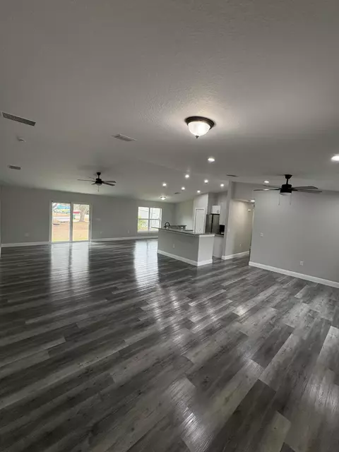 Living - 2897 NW 37th Ave, Okeechobee, FL 34972 photo 3 of 3