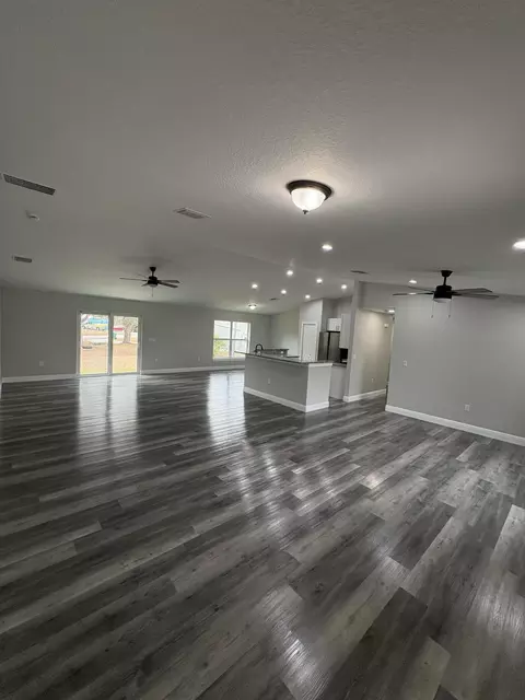 Living - 2897 NW 37th Ave, Okeechobee, FL 34972 photo 3 of 3