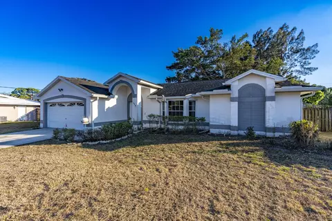 298 SW Eyerly, Port Saint Lucie, FL 34983