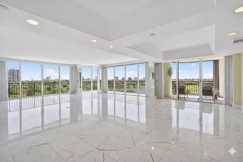 2427 Presidential Way #803, West Palm Beach, FL 33401