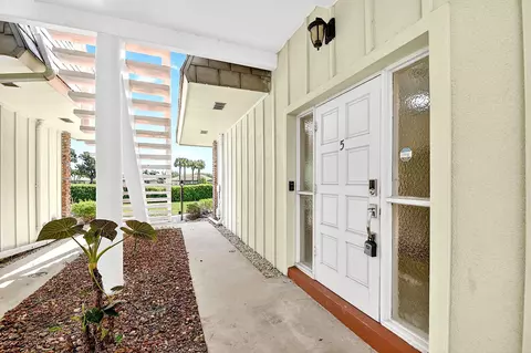 324 Orange Tree Dr #5, Atlantis, FL 33462