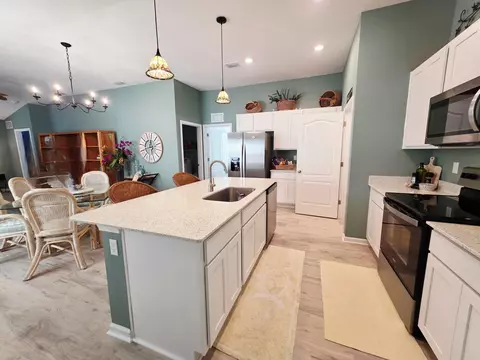 Kitchen - 33 Windsor Ln, Saint Augustine, FL 32084 photo 1 of 5