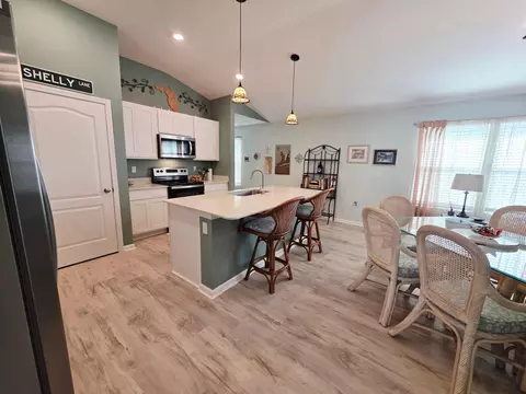 Kitchen - 33 Windsor Ln, Saint Augustine, FL 32084 photo 3 of 5