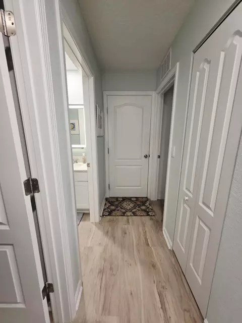 Entry Way - 33 Windsor Ln, Saint Augustine, FL 32084 photo 3 of 4