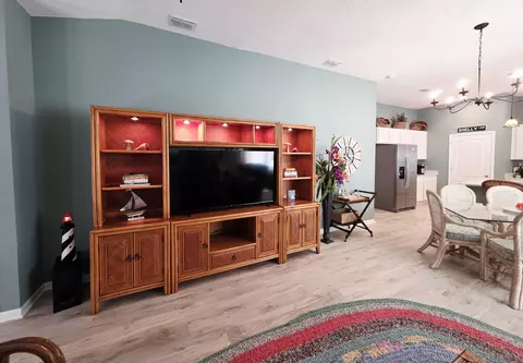 Living - 33 Windsor Ln, Saint Augustine, FL 32084 photo 4 of 5