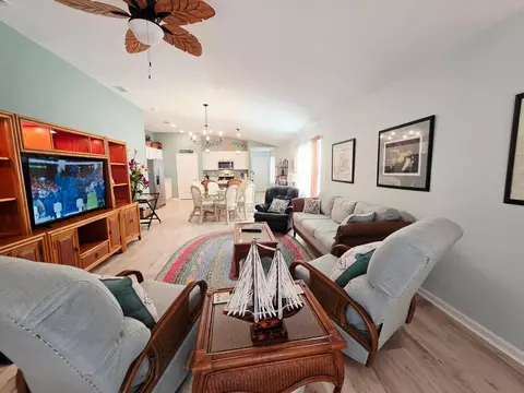 Living - 33 Windsor Ln, Saint Augustine, FL 32084 photo 5 of 5