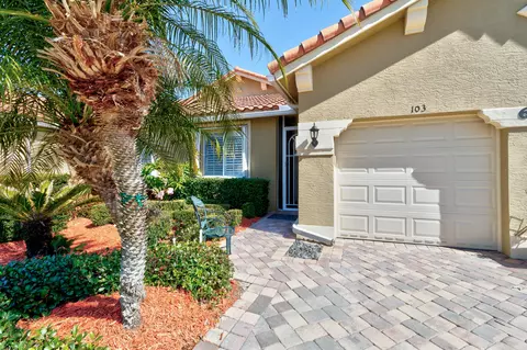 6515 Oxford Cir #103, Vero Beach, FL 32966