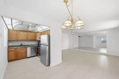 452 Brittany J, Delray Beach, FL 33446