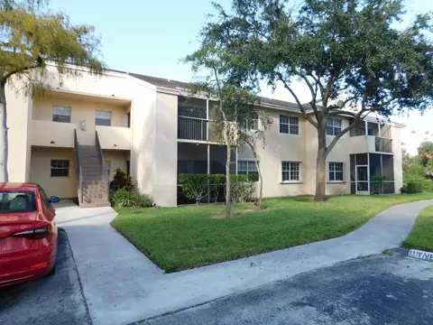 611 Cypress Lake Blvd #I, Pompano Beach, FL 33064