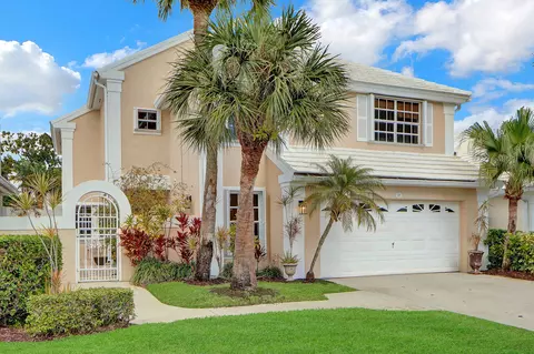 12 Brighton Ct, Palm Beach Gardens, FL 33418