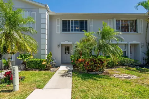 234 Foxtail Dr #F, Greenacres, FL 33415