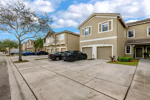 13117 SW 44th St #12104, Miramar, FL 33027