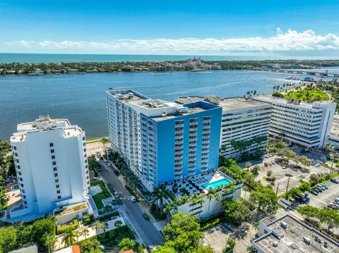 1551 N Flagler Dr #LPH-16, West Palm Beach, FL 33401