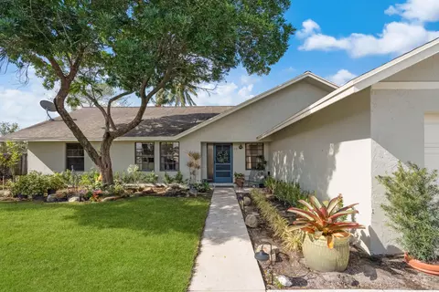 26 Cedar Cir, Boynton Beach, FL 33436