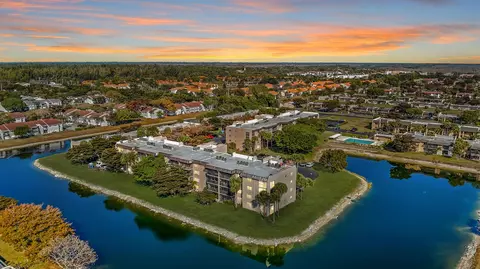 150 Lake Nancy Ln #419, West Palm Beach, FL 33411