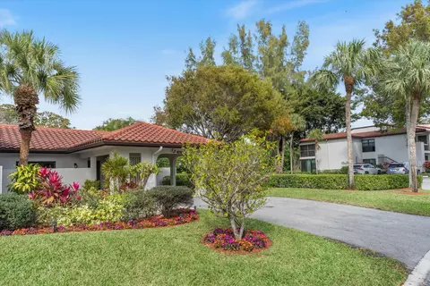 9207 Pecky Cypress Ln #9B, Boca Raton, FL 33428
