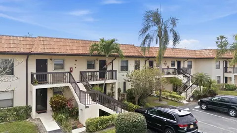 7142 Golf Colony Ct #102, Lake Worth, FL 33467