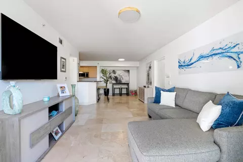 1205 Villa Cir #1205, Boynton Beach, FL 33435