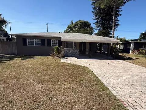 635 NW 5th St, Boynton Beach, FL 33435