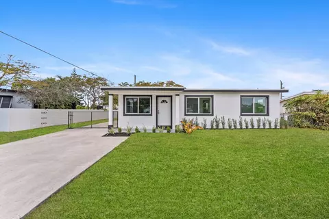 5737 Honeysuckle Dr, West Palm Beach, FL 33415