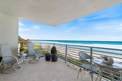 900 Ocean Dr #107, Juno Beach, FL 33408