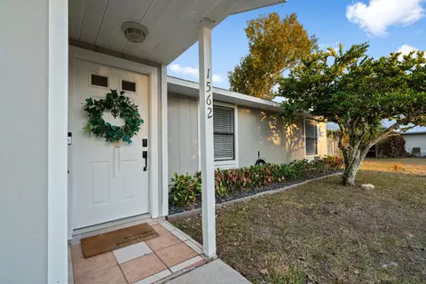 1562 Schooner Ln, Sebastian, FL 32958