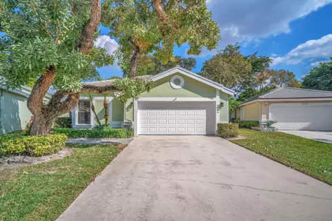 6080 Beaconwood Rd, Lake Worth, FL 33467