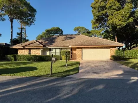 2247 Quail S, Palm Beach Gardens, FL 33418